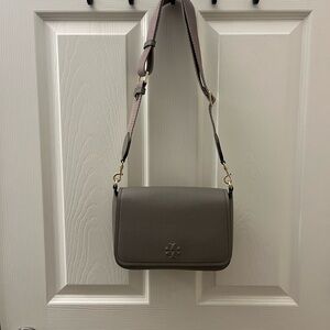 Tory Burch Pebbled Leather Shoulder Crossbody in Taupe